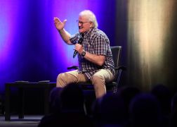 Unterhaltsamer Abend Mit Fussball Idol Peter Ducke In Jena 09